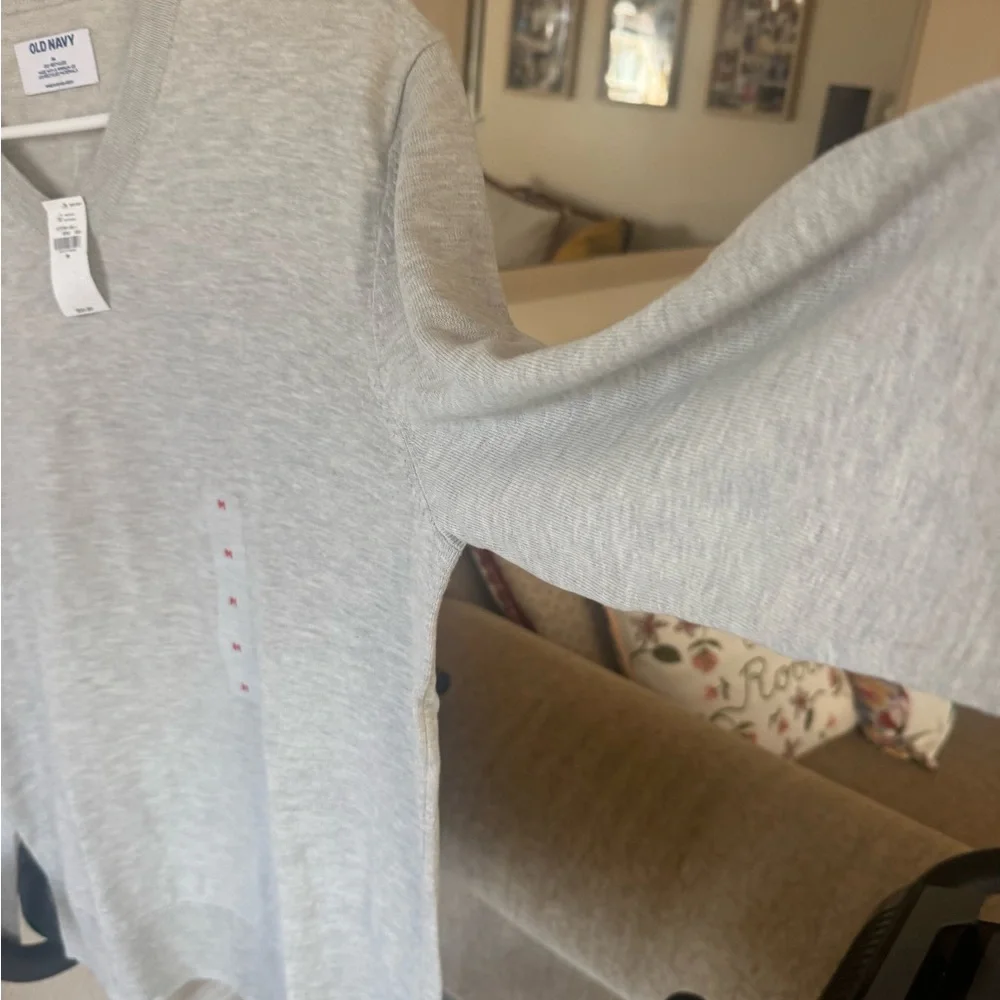 Men’s Old Navy Gray V-Neck Sweater Classic Knit NWT cotton - Picture 5 of 7